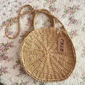 QTKJ Round Straw Bag with zipper closure